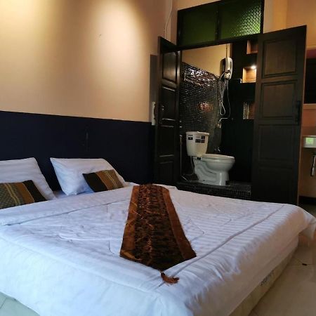 Madera House Chiang Mai Hotell Eksteriør bilde
