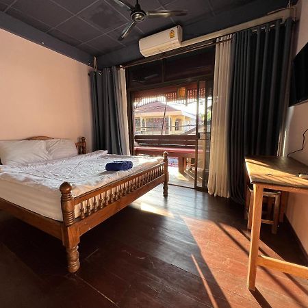 Madera House Chiang Mai Hotell Eksteriør bilde