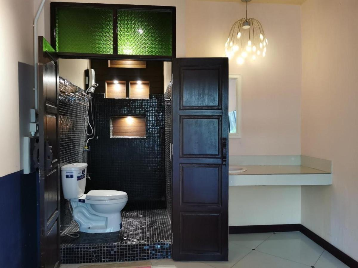 Madera House Chiang Mai Hotell Eksteriør bilde