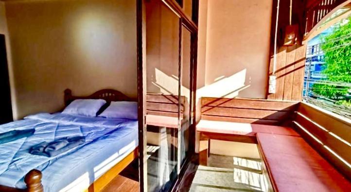 Madera House Chiang Mai Hotell Eksteriør bilde