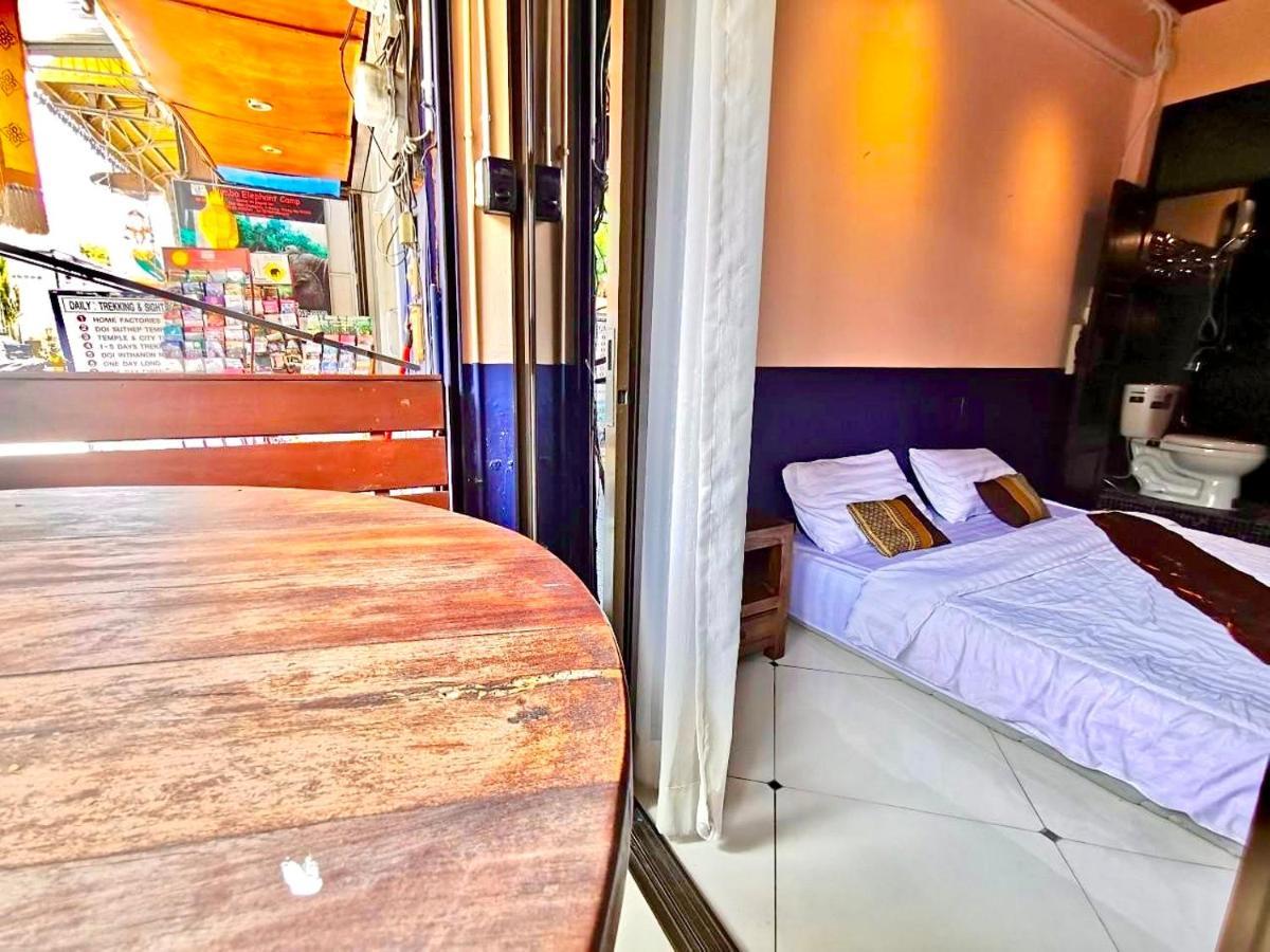Madera House Chiang Mai Hotell Eksteriør bilde