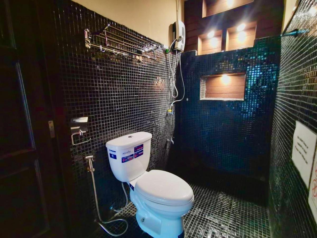 Madera House Chiang Mai Hotell Eksteriør bilde