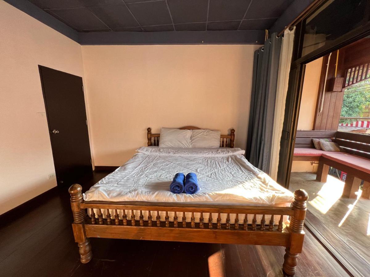 Madera House Chiang Mai Hotell Eksteriør bilde