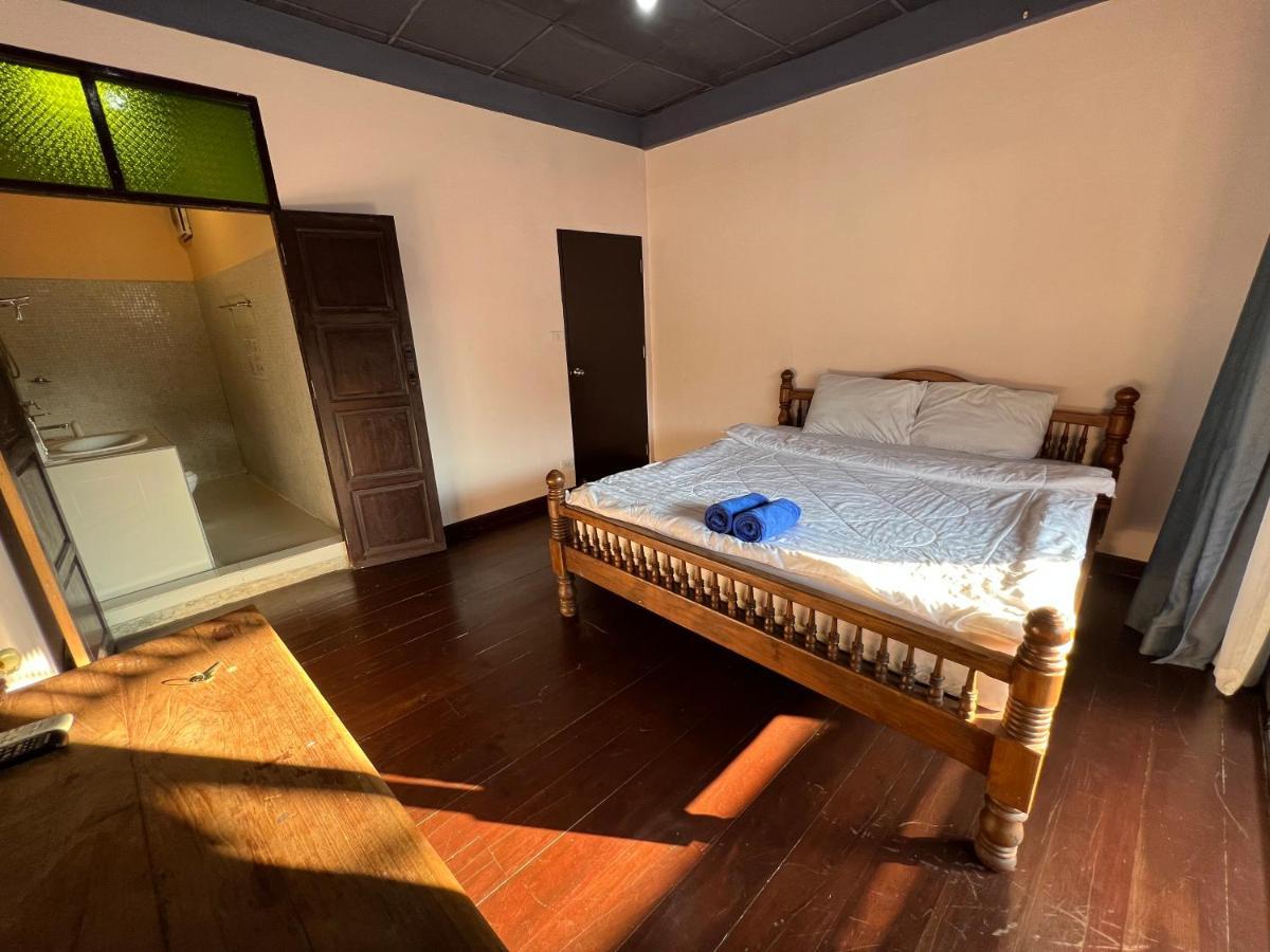Madera House Chiang Mai Hotell Eksteriør bilde