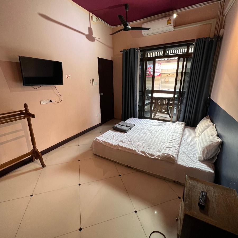 Madera House Chiang Mai Hotell Eksteriør bilde