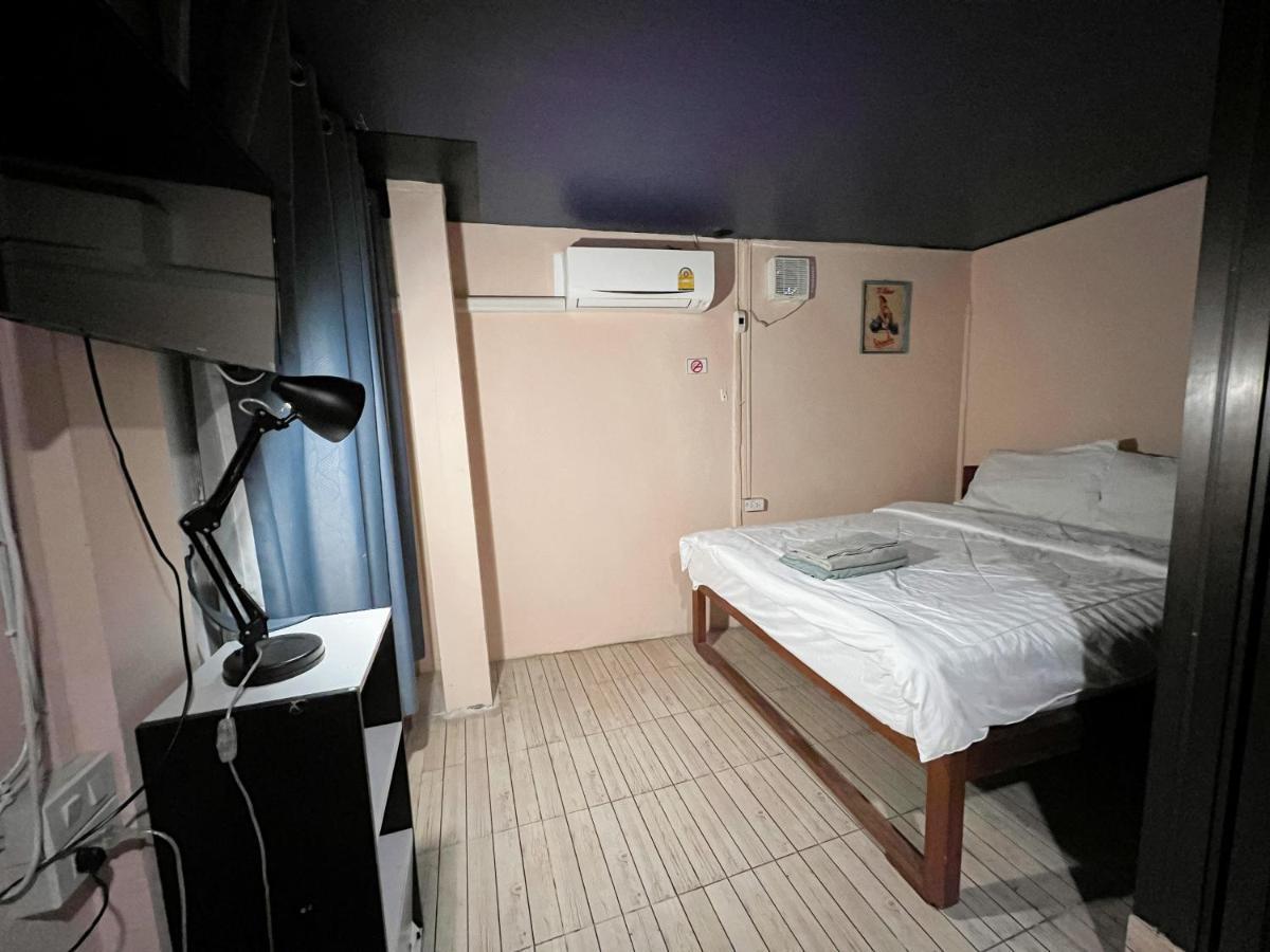 Madera House Chiang Mai Hotell Eksteriør bilde