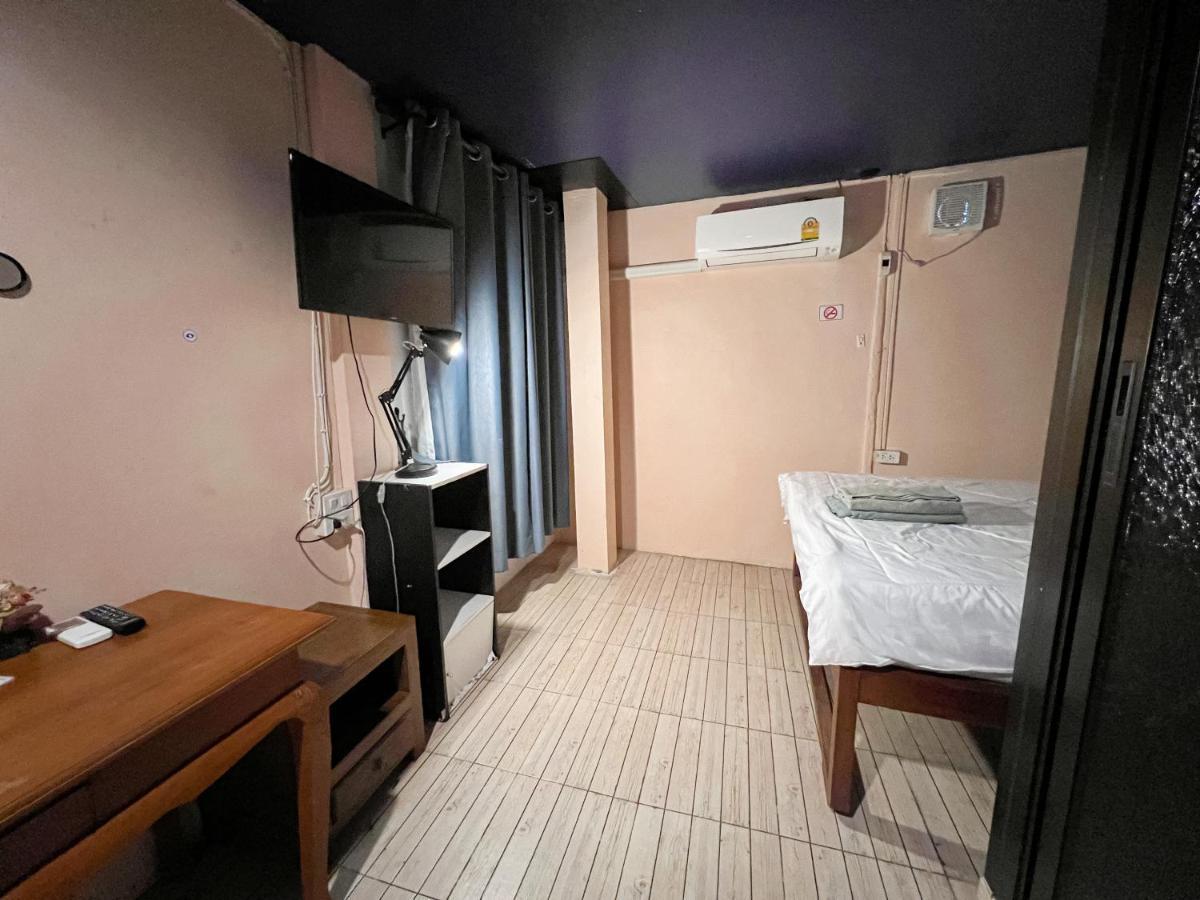Madera House Chiang Mai Hotell Eksteriør bilde